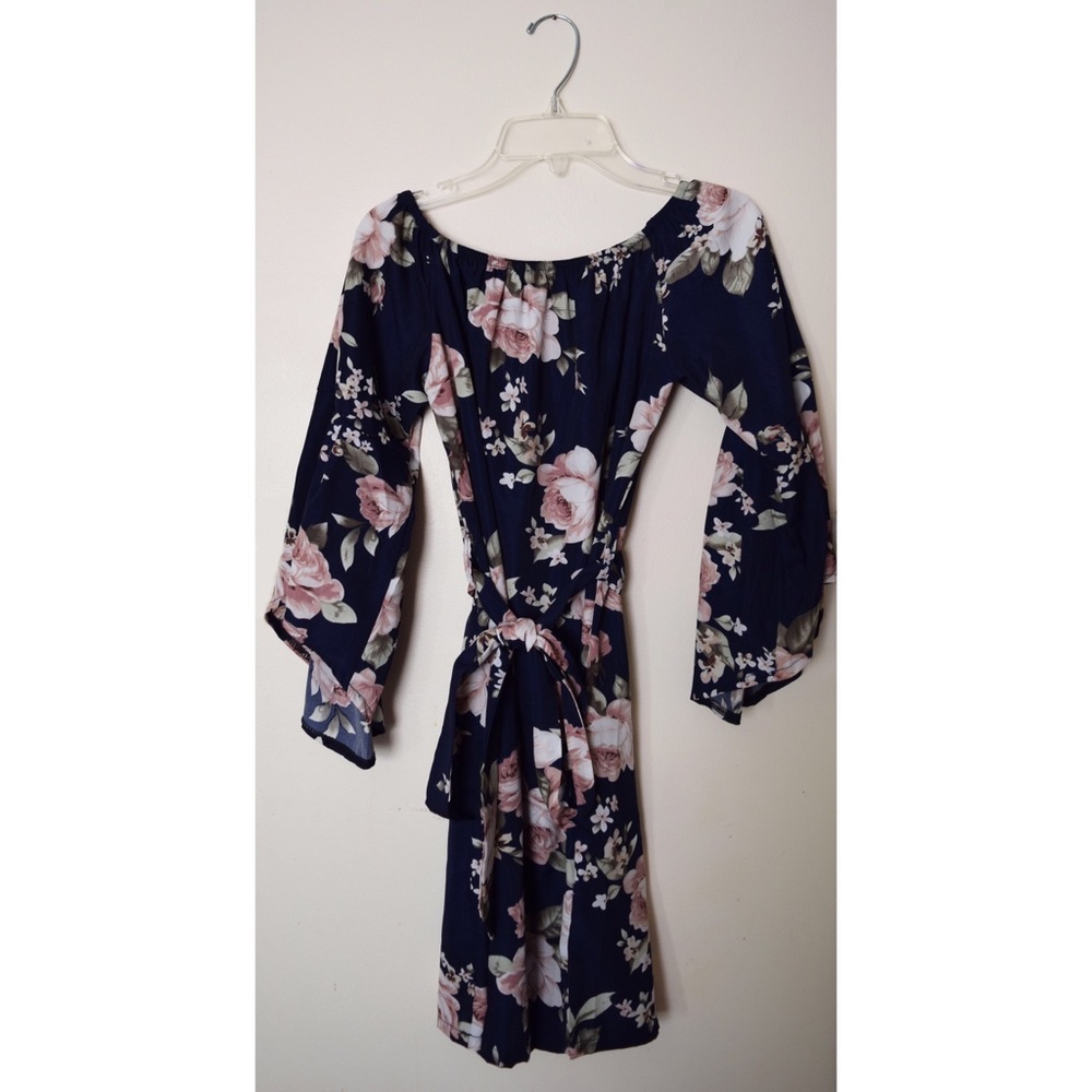 Off the shoulder flowery print dress